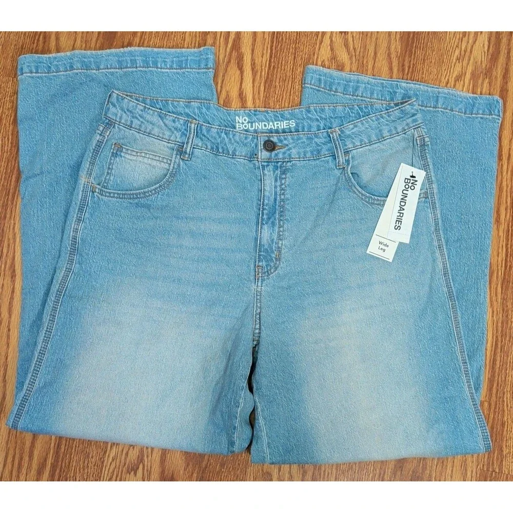 NO Boundaries Jeans Women’s Size 16 Light Enzyme W Tint Denim Wide Leg Zip NEW